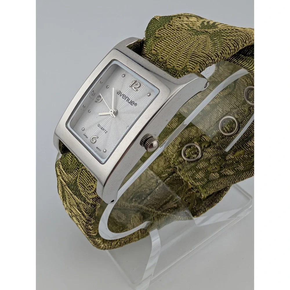 Avenue Watch Women 24mm Silver Case Olive Green Fabric Band- New Battery‎